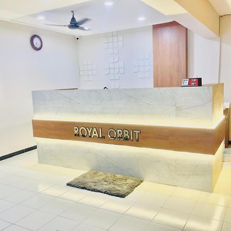 Hotel Royal Orbit Раджкот Екстер'єр фото