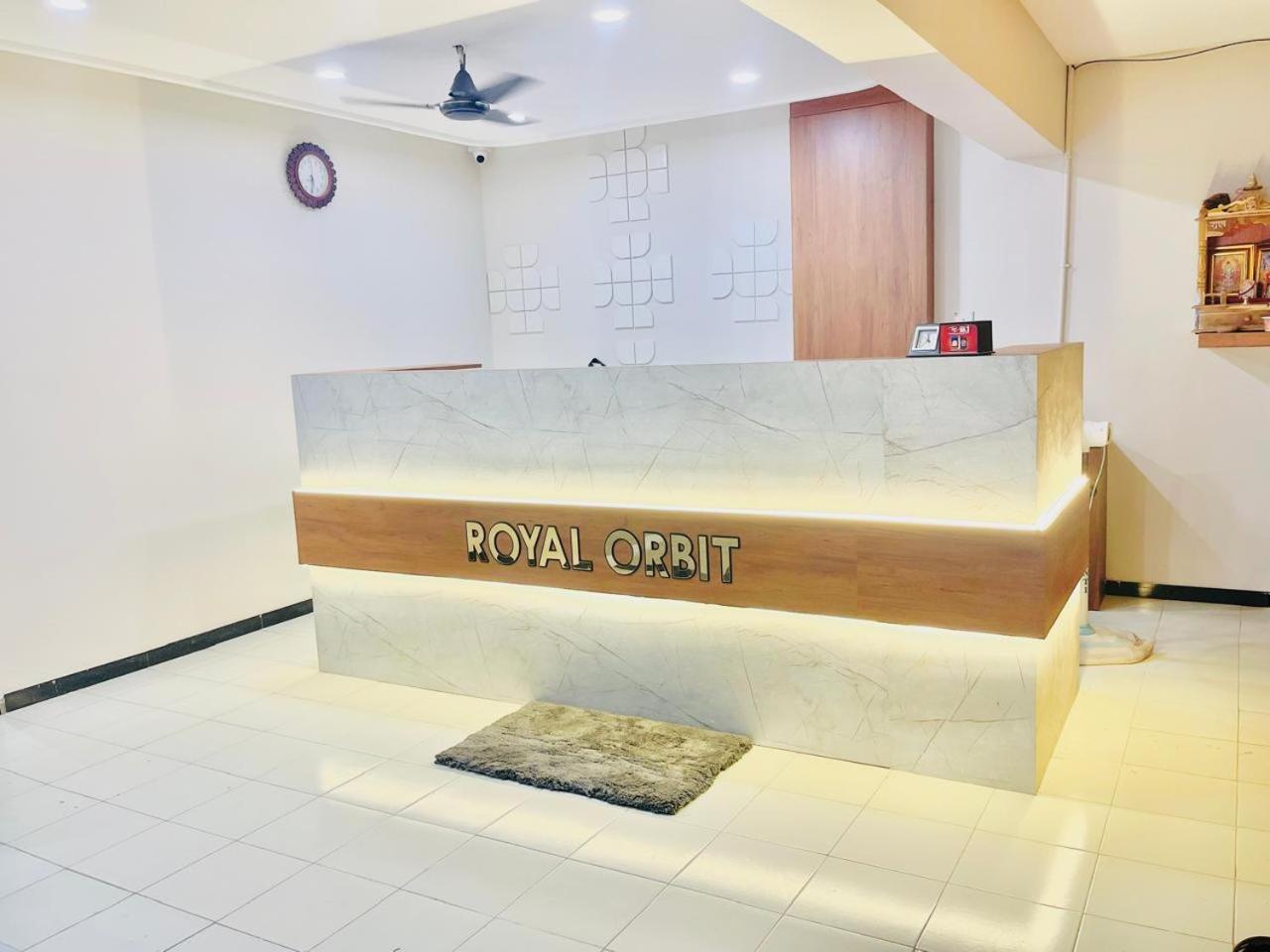 Hotel Royal Orbit Раджкот Екстер'єр фото